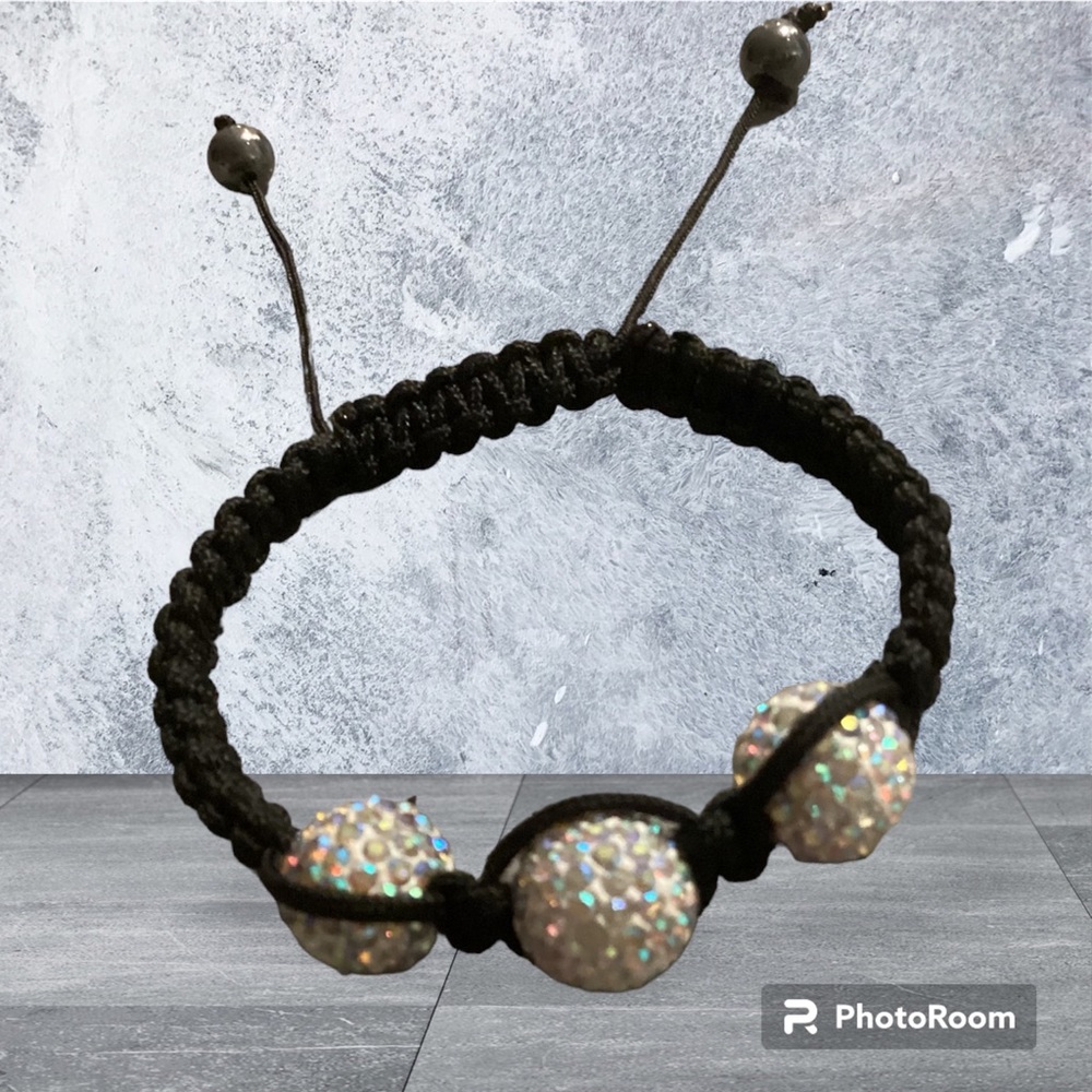 Handmade bracelet. Color Black